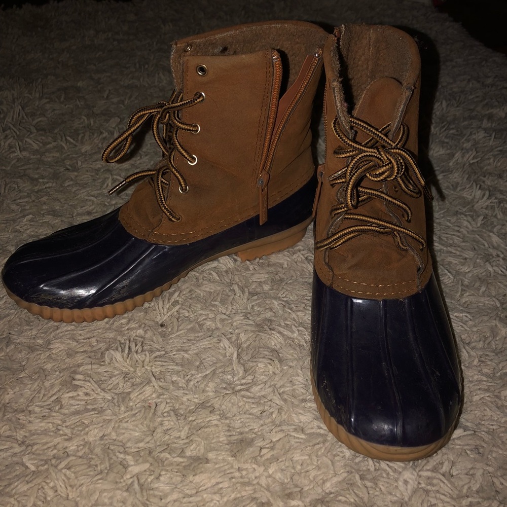 Duck Boots - Picture 3 of 4